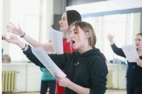 Искусство постановки голоса: роль наставника в профессиональном развитии вокалиста